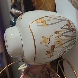 7 pieces- Collectible porcelain hummingbirds items by  ACTION in Japan